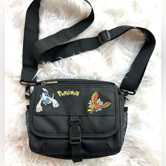 Pokemon Vintage Gameboy Game Carrying Case
Nintendo Authentic W/ Crossbody Strap - Picture 1 of 14